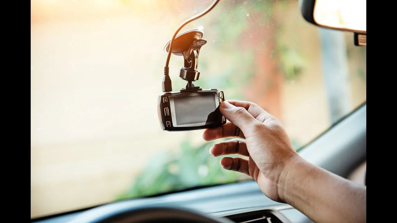 Découvrez pourquoi la Dash Cam est votre meilleur allié sécurité sur la route !