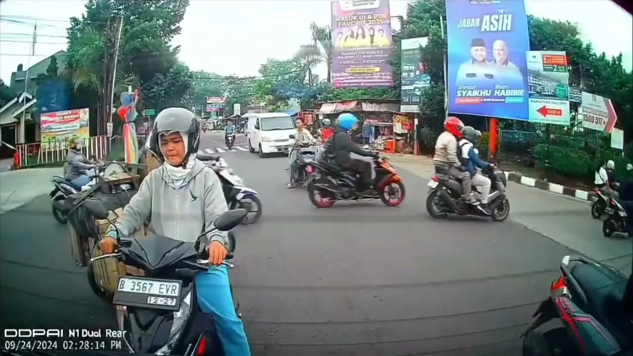 Propriétaires de Dash Cam Indonésie #668 Septembre 2024