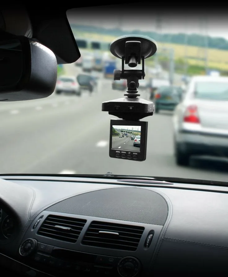 Où fixer une dashcam ?