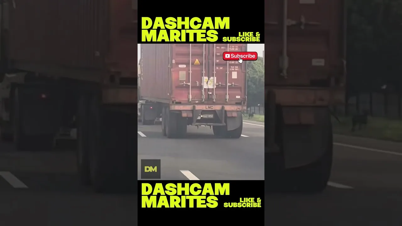 C’est très dangereux ! #viral #pinoy #kamote #dashcam #marites