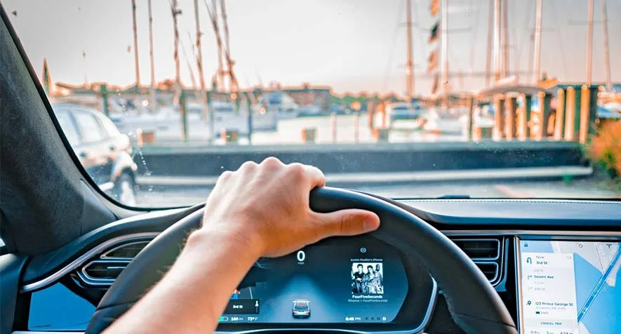 Pourquoi installer une dashcam dans sa voiture ?