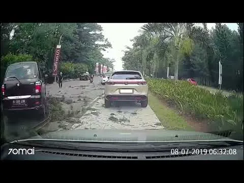 Propriétaires de Dash Cam Indonésie #680 Octobre 2024