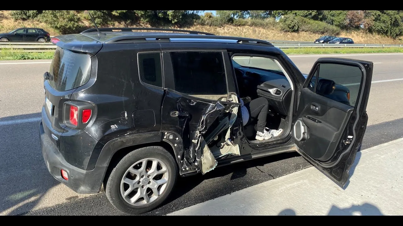 ELLE TRANSFORME SA VOITURE EN OUVRE BOITE ! 😱