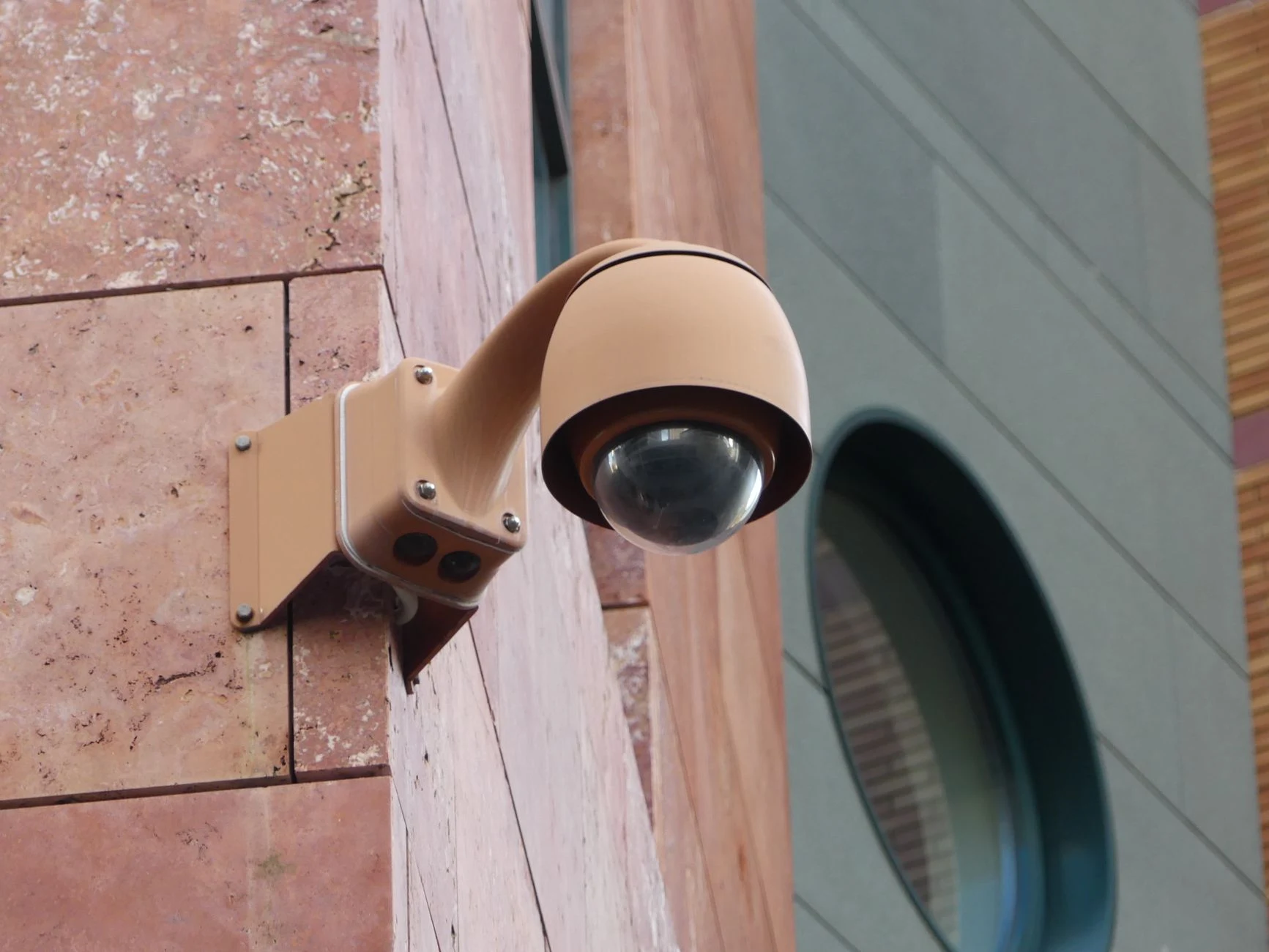 Guide Complet sur les Caméras de Surveillance pour Voitures en Stationnement
