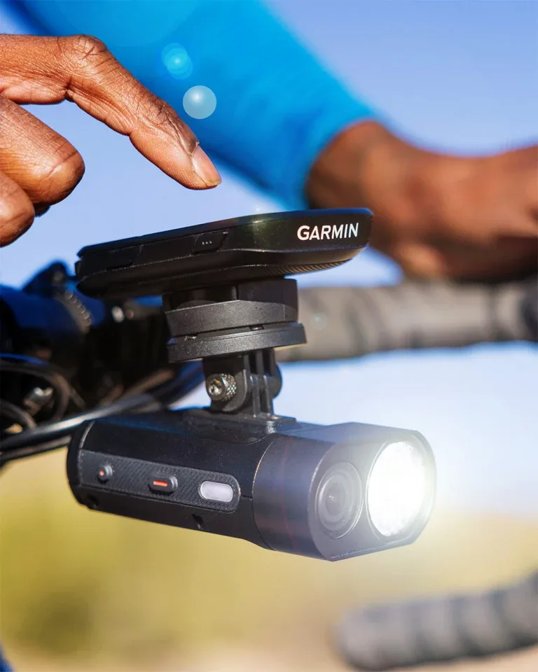 La Varia Vue promet jusqu'à 6 heures d'enregistrement 4K en mode CAME-CAMISE-CAMINE - L'utilisation du Day Flash ou d'autres fonctionnalités d'éclairage vous coûtera du jus
