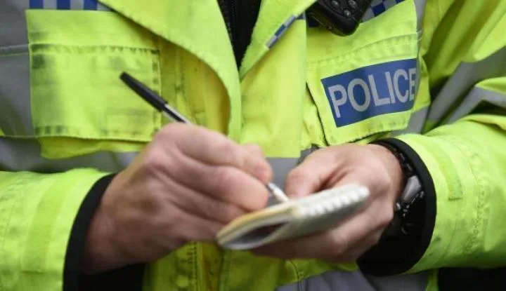 Un conducteur interdit trouvé au volant a déclaré à la police qu'il conduisait parce que sa belle-mère voulait aller à la plage