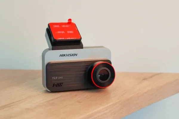 Sécurité maximale dans les rues: Dashcam 2025 avec fonctionnalités de fenouil et contrôle du son!