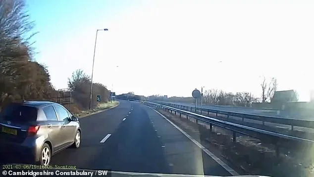 Les images de dashcam ont montré que Charlie Taylor avait perdu le contrôle de sa voiture Mitsubishi Shogun, qui virant la route avant de traverser une haie et dans un champ, où il a continué à conduire